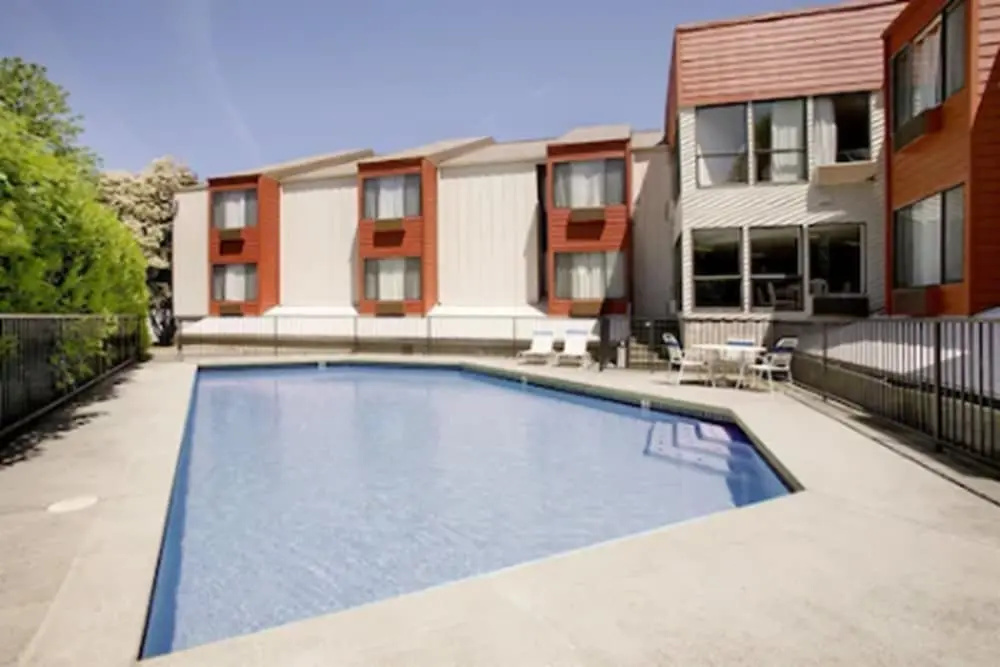 Americas Best Value Inn Portland