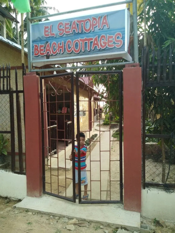 El Seatopia Beach Cottages