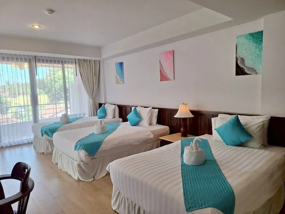 Superior Triple room with balcony