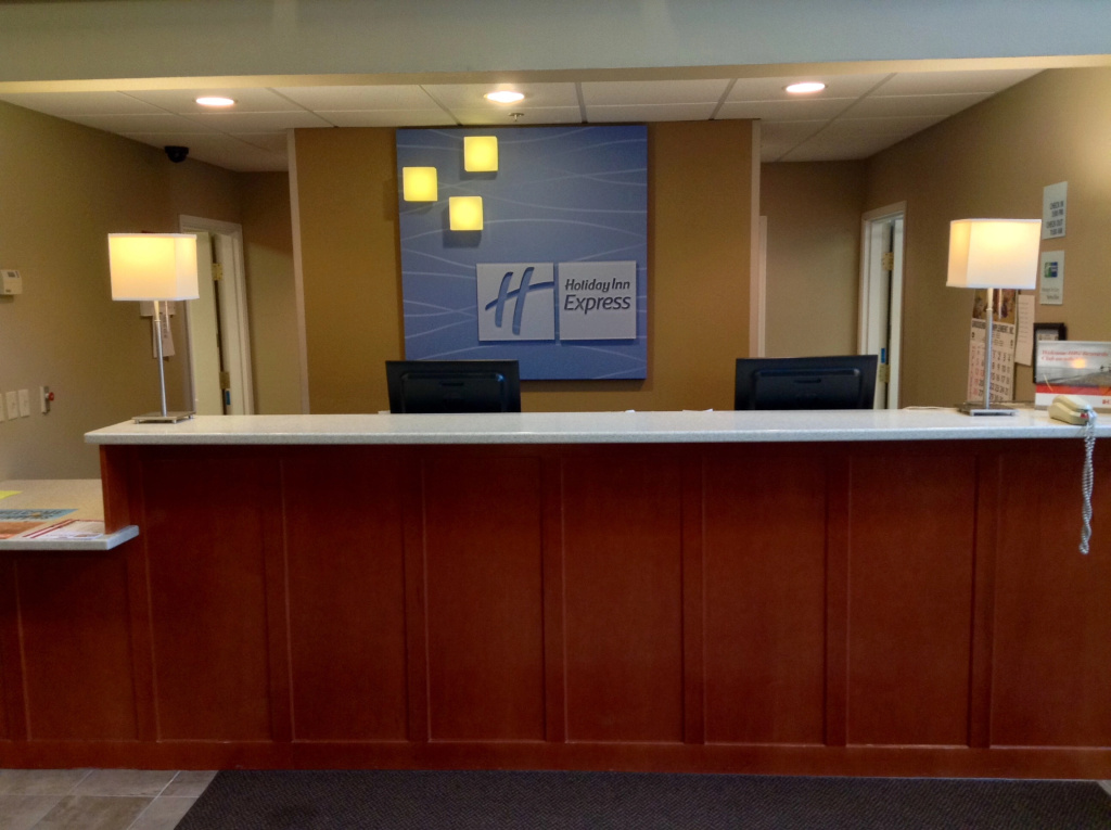 Lobby & Reception