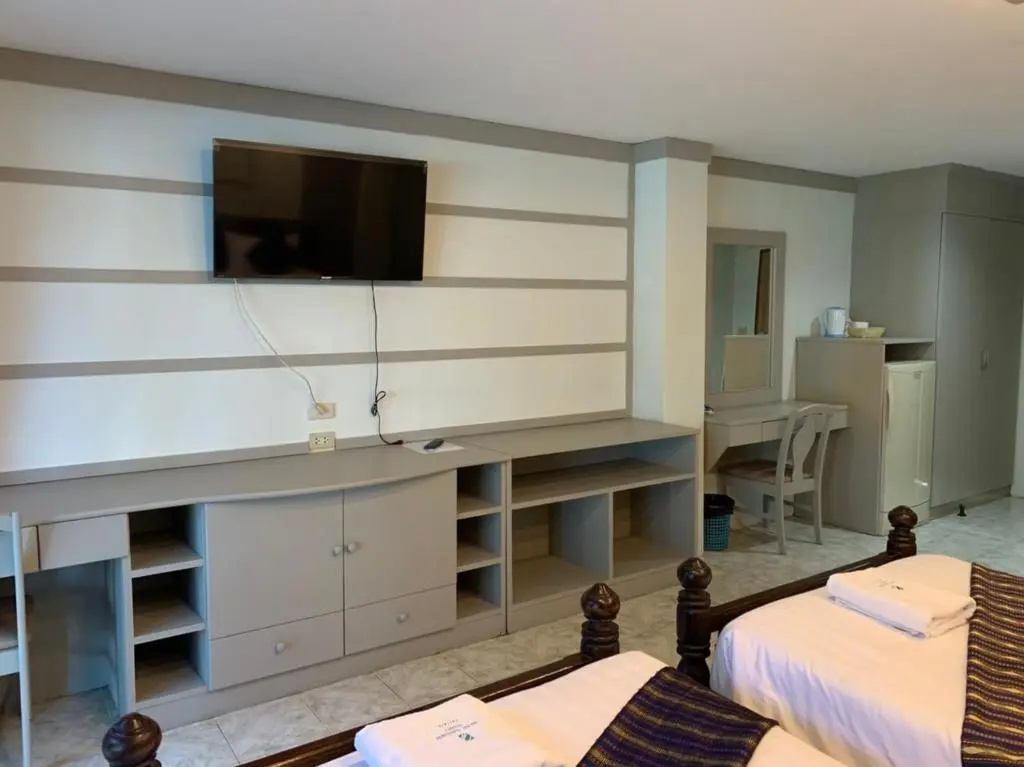 Standard Double room with pool view (twin beds)