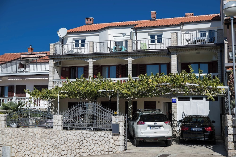Apartments Grozdana