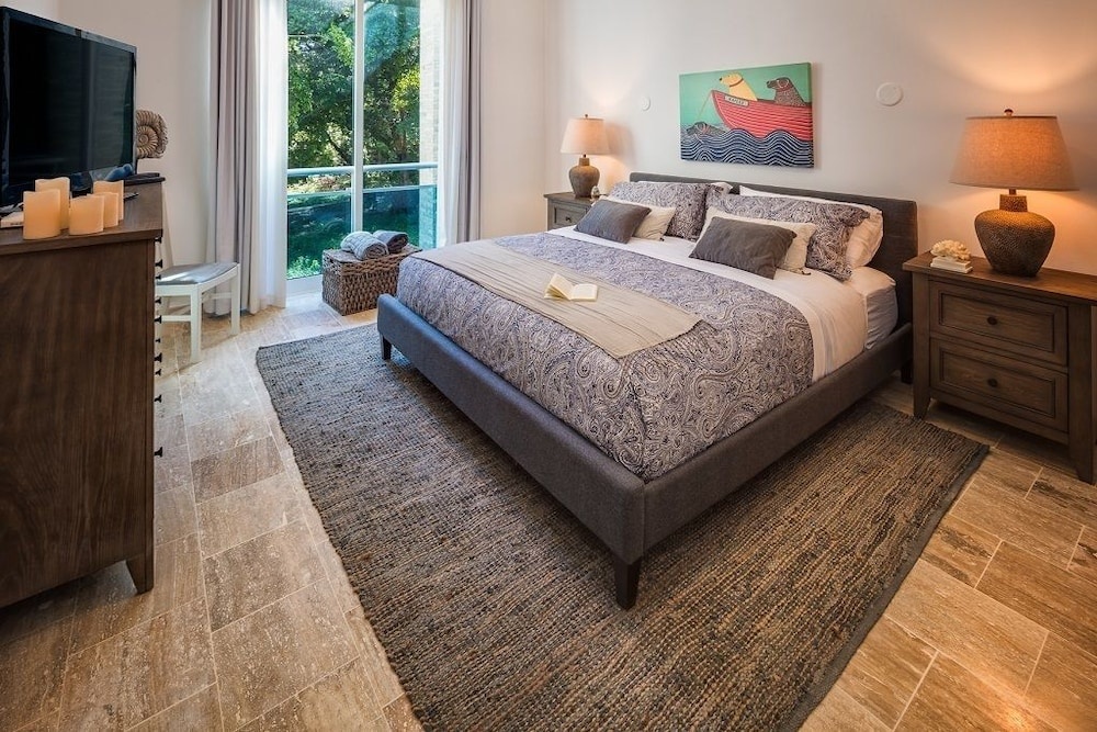 Grand Laguna Beach R2