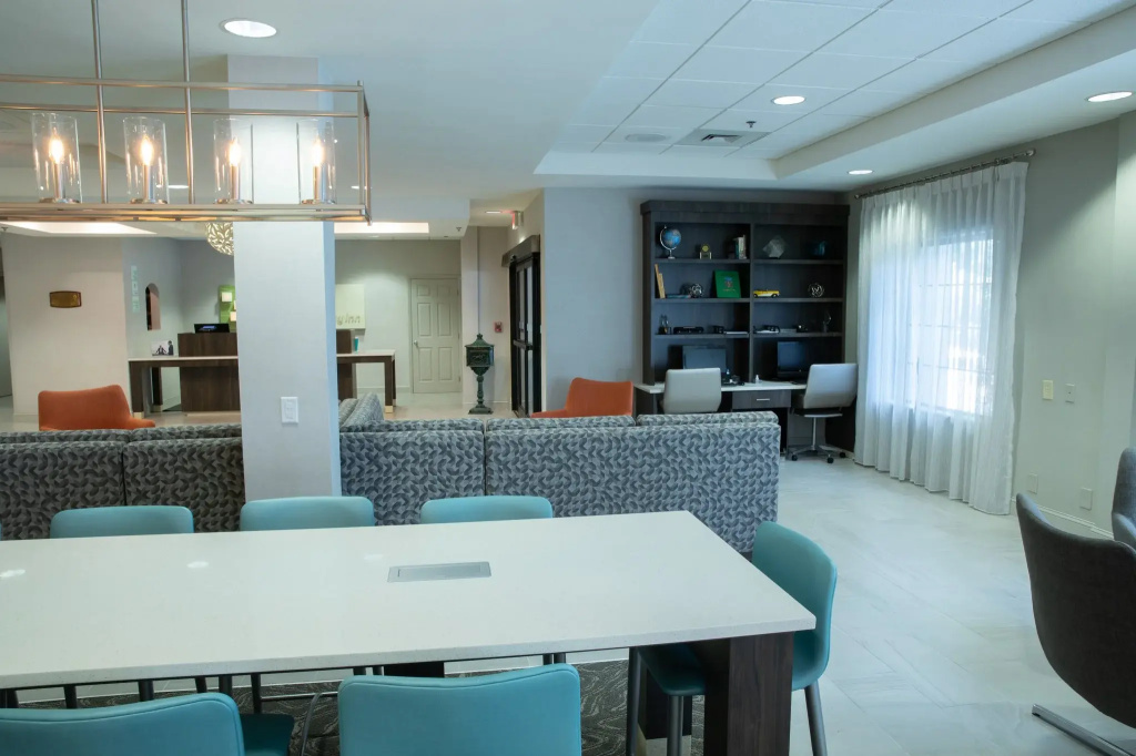 Holiday Inn Hotel & Suites Raleigh / Cary by IHG - Général