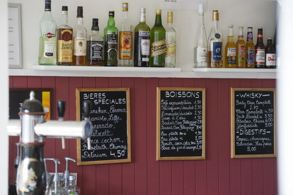 Food & Beverage