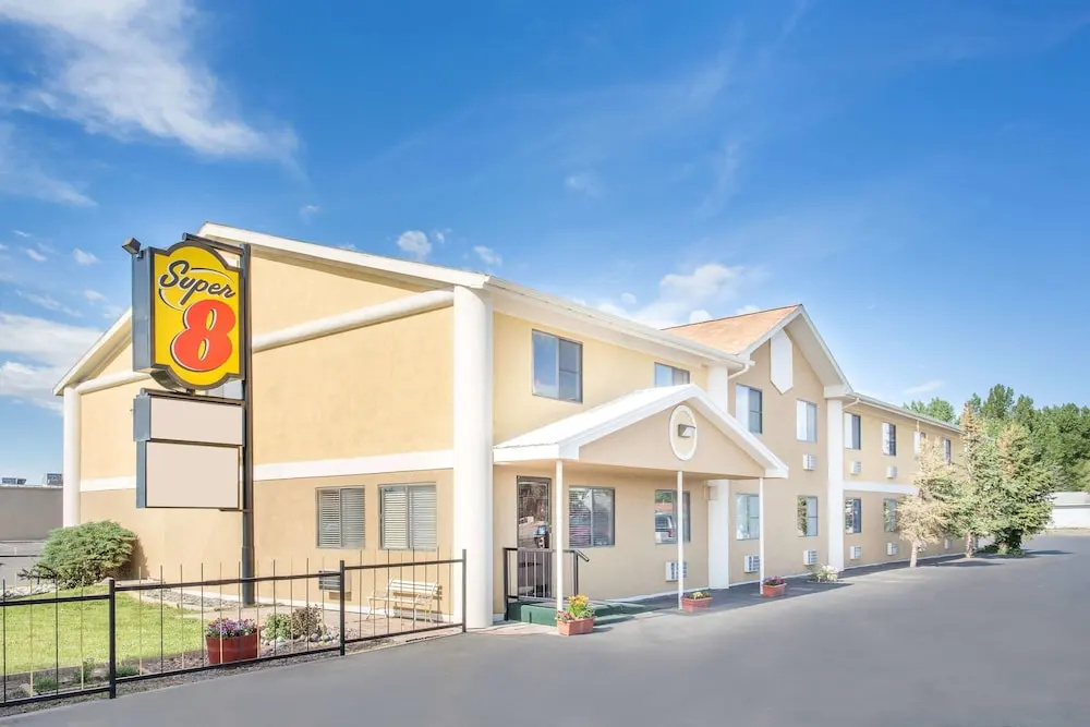 Super 8 Riverton