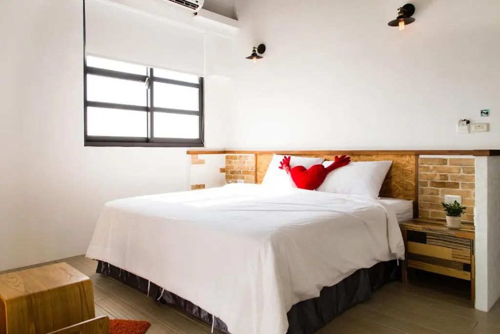 Deluxe Double room with balcony (full double bed)