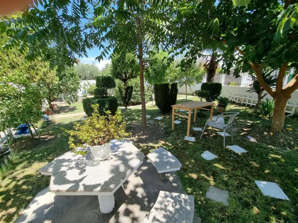 Guest House Vila Elezi