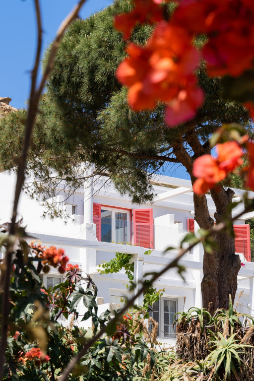 Rhenia Hotel