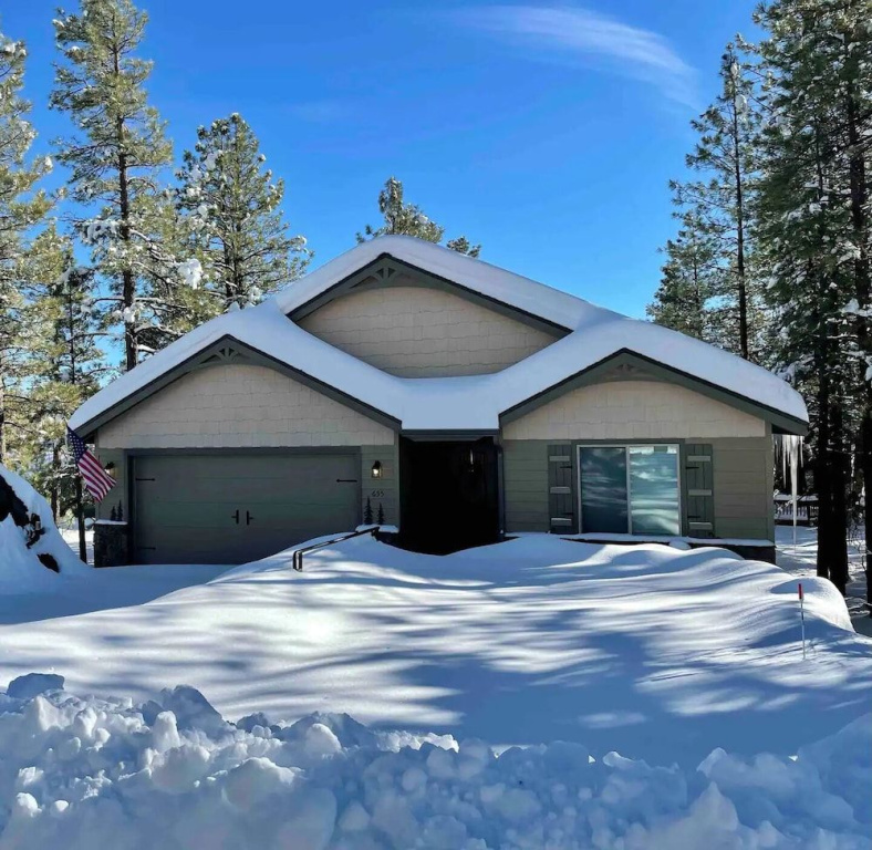 Place In The Pines 3 Bedroom Cabin by Redawning