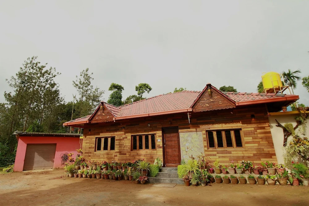 OYO 16451 Home Cozy Estate Stay madikeri