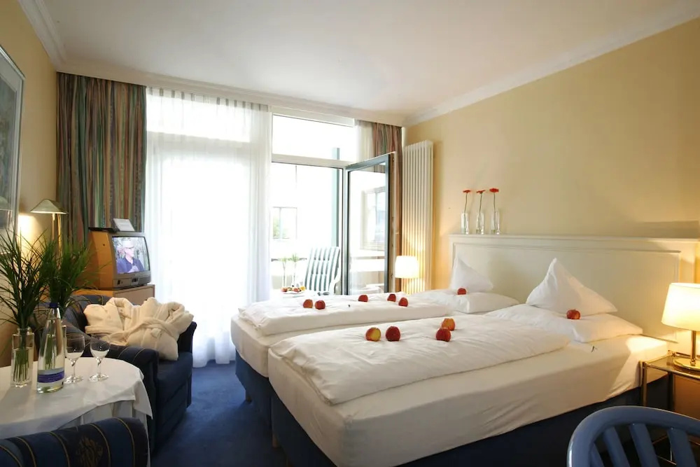 Standard Double room with balcony (full double bed)