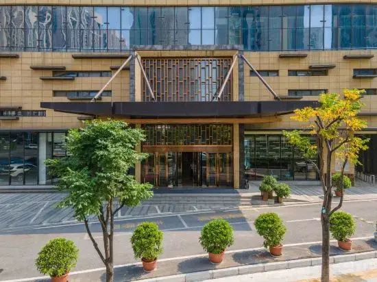 Wuhan Xinhao Grace Hotel (Hankou Railway Station)