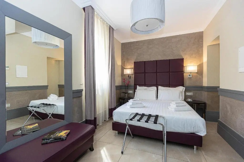 Double room (full double bed)