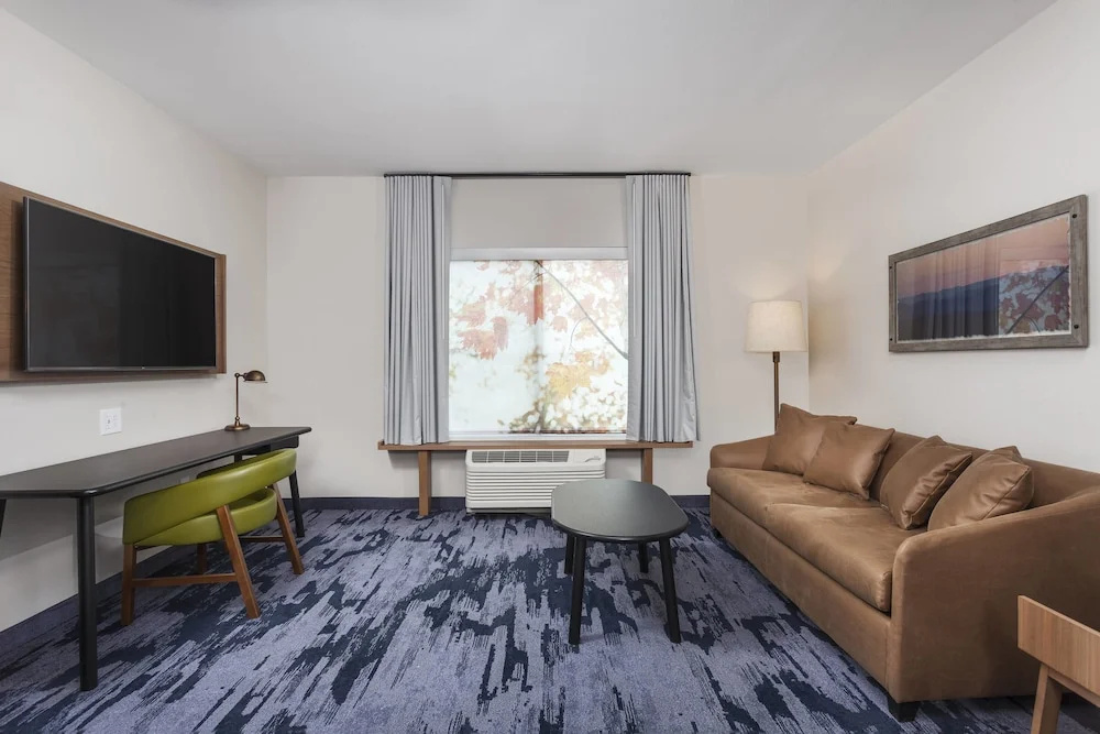 Fairfield Inn & Suites Lebanon