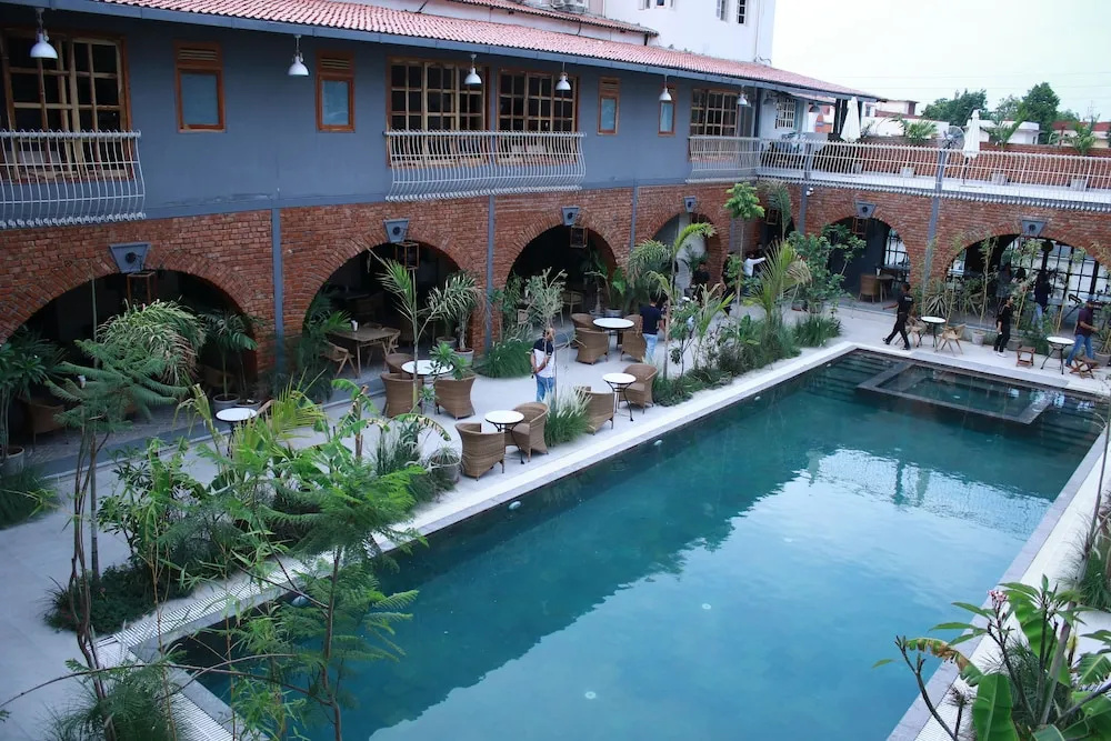 Pool