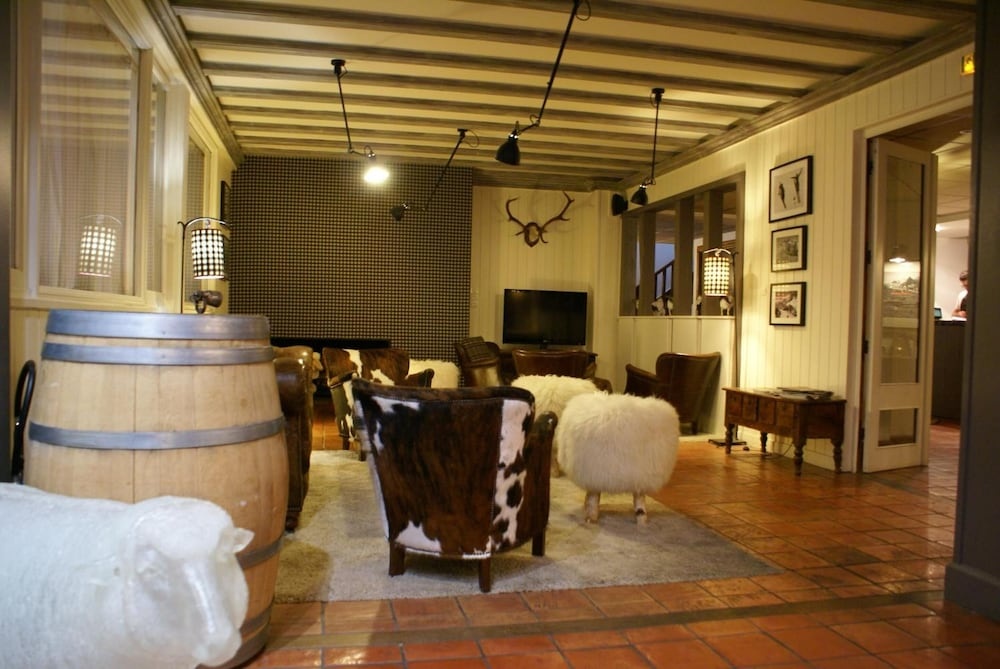 Voir la photo 2 — Hotel Mir