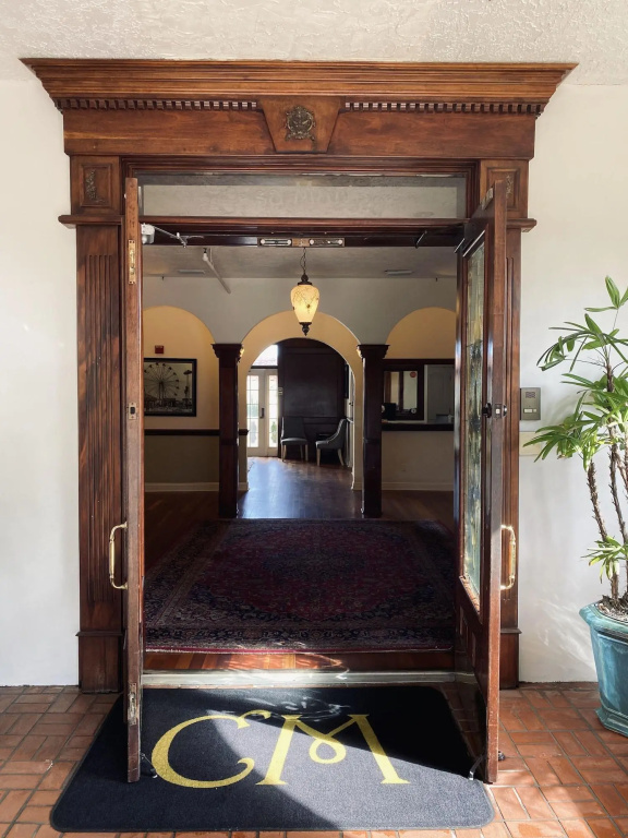 Lobby & Reception
