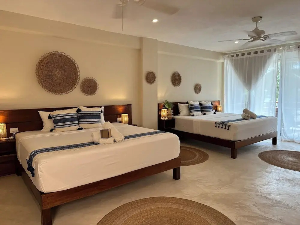 Suite with balcony