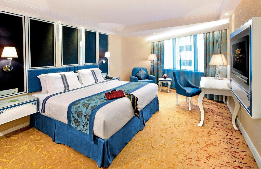 Executive Double room (full double bed)