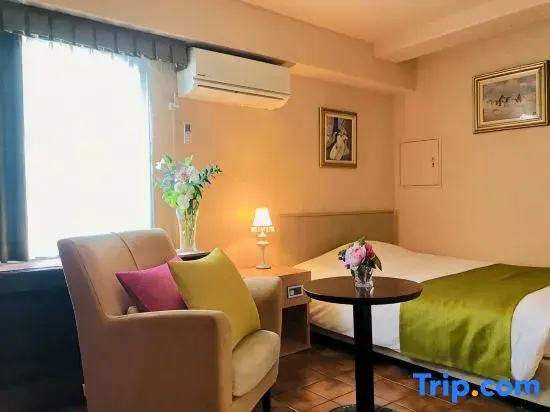 Bed in Dorm (female dorm)