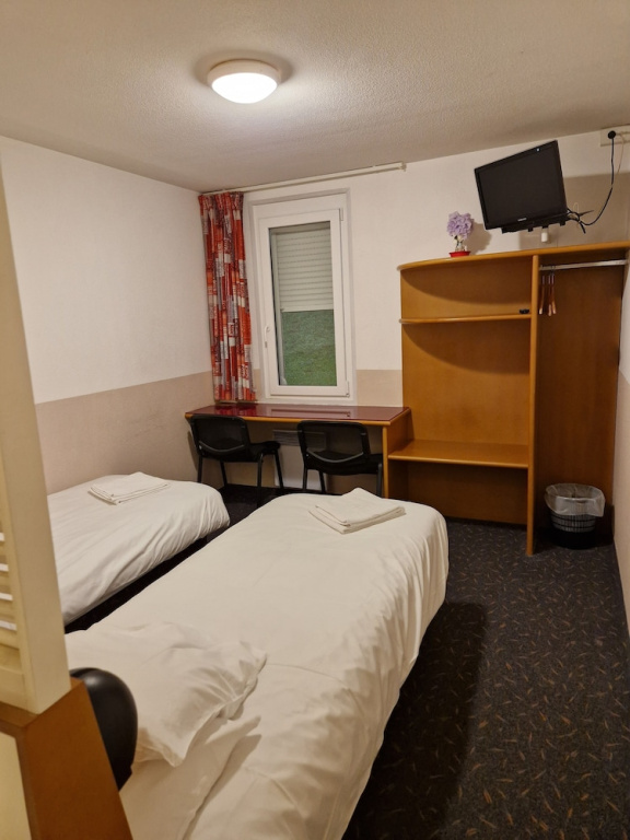 Standard Double room (twin beds)