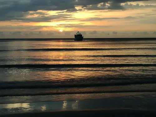 Beach & Waterfront