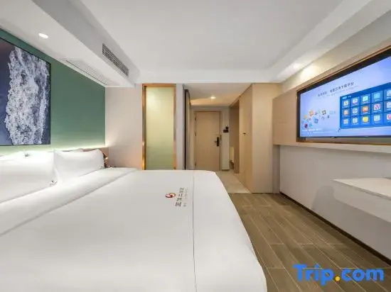 Deluxe Double room (full double bed)