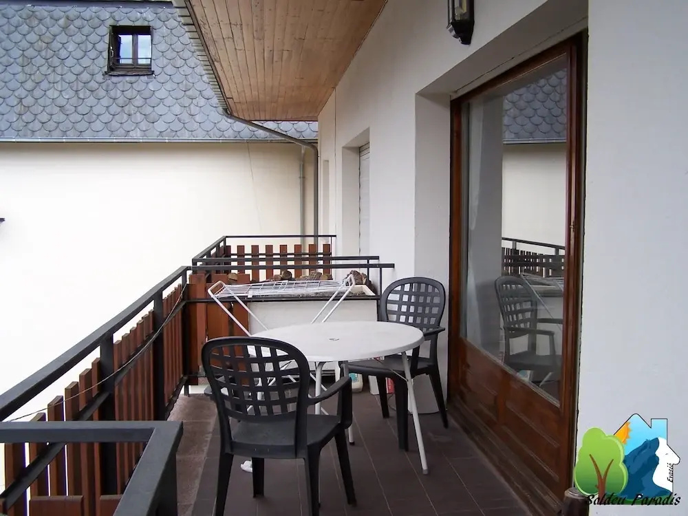 2 Bedrooms Apartment with balcony