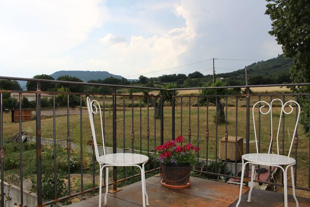 Balcony & Terrace