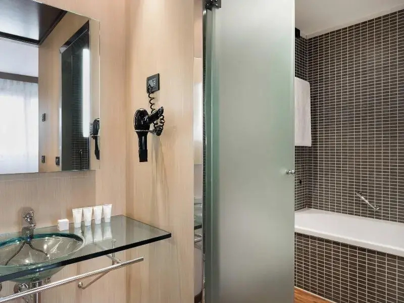 AC Hotel Bologna by Marriott - Chambres
