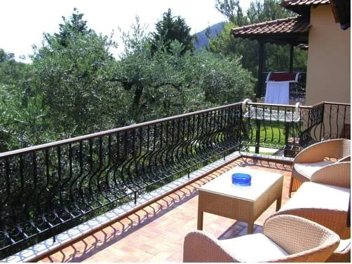 Balcony & Terrace