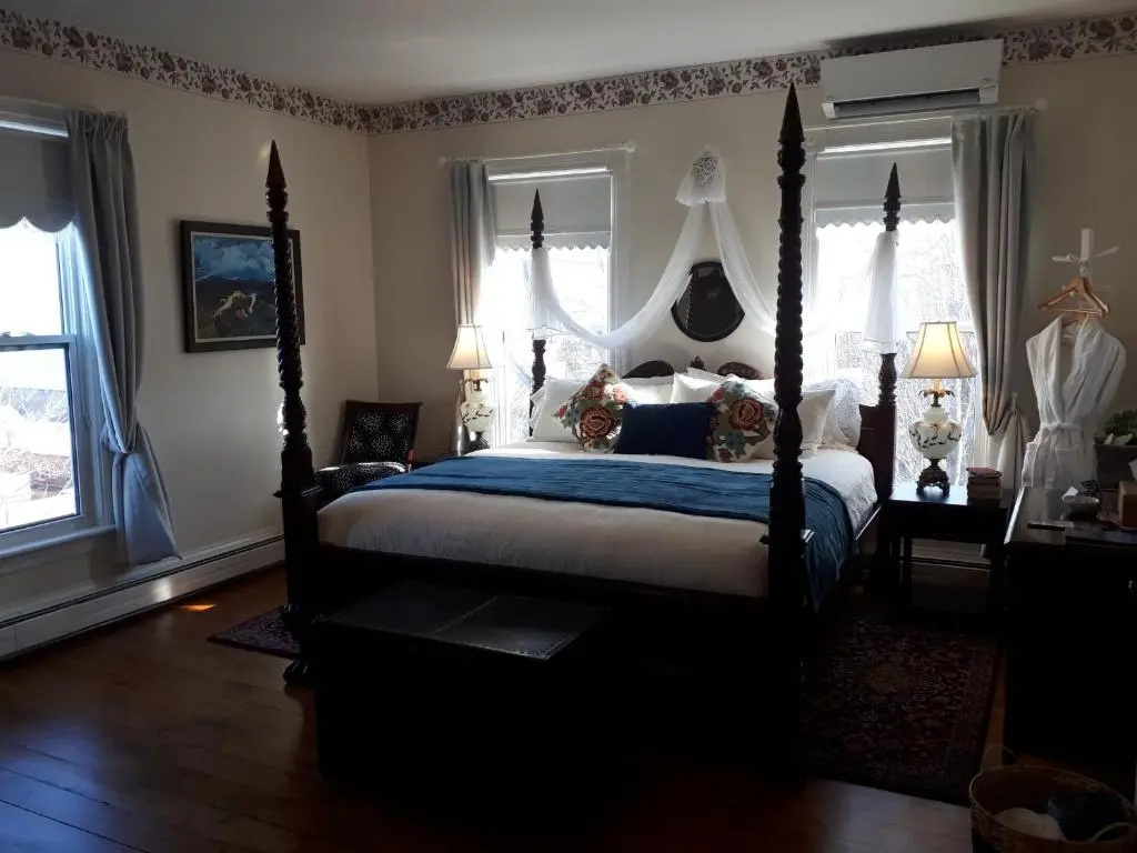 Standard Double room with sea view (full double bed)