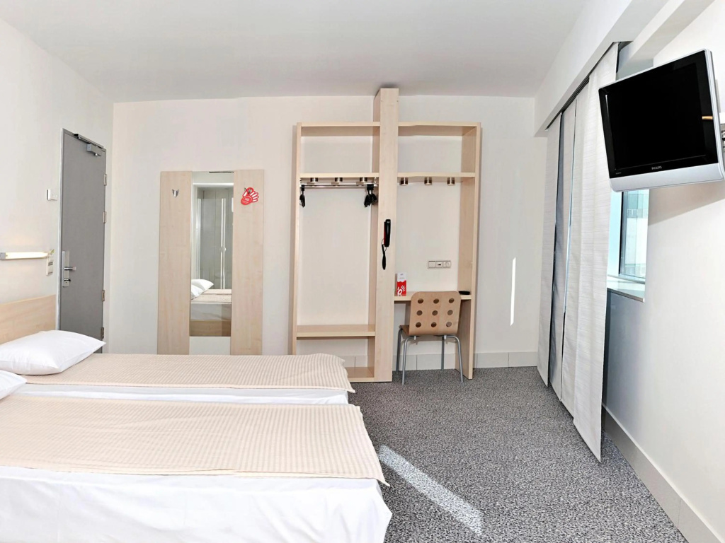 Hello Hotels Bucharest — 4