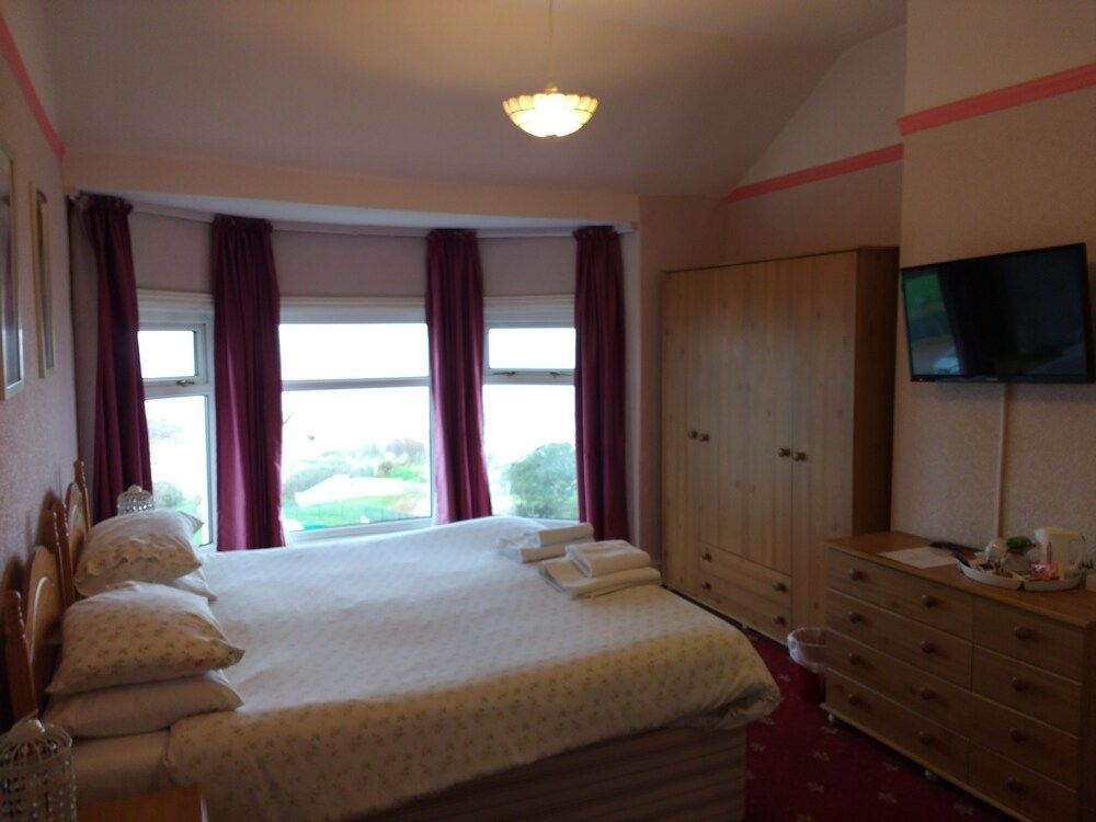 Wavecrest Lodge — 5