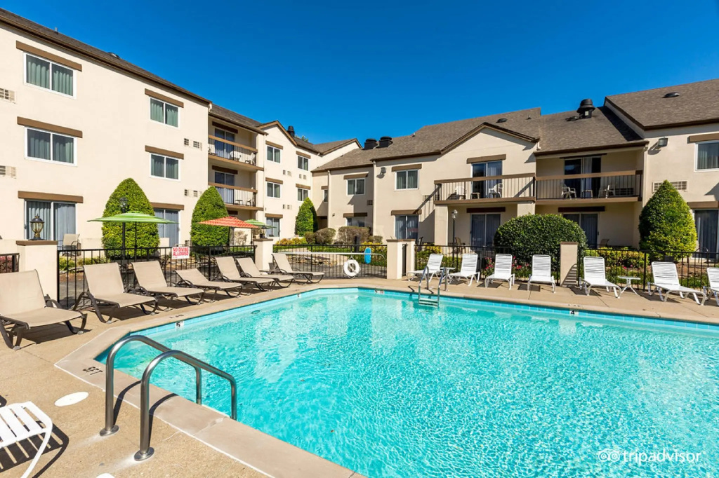 Club - Hotel Nashville Inn & Suites - Général