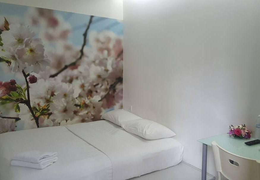 V Garden Hotel