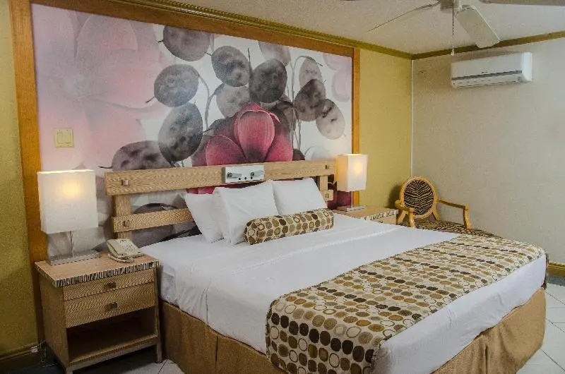 Standard room with balcony and with view