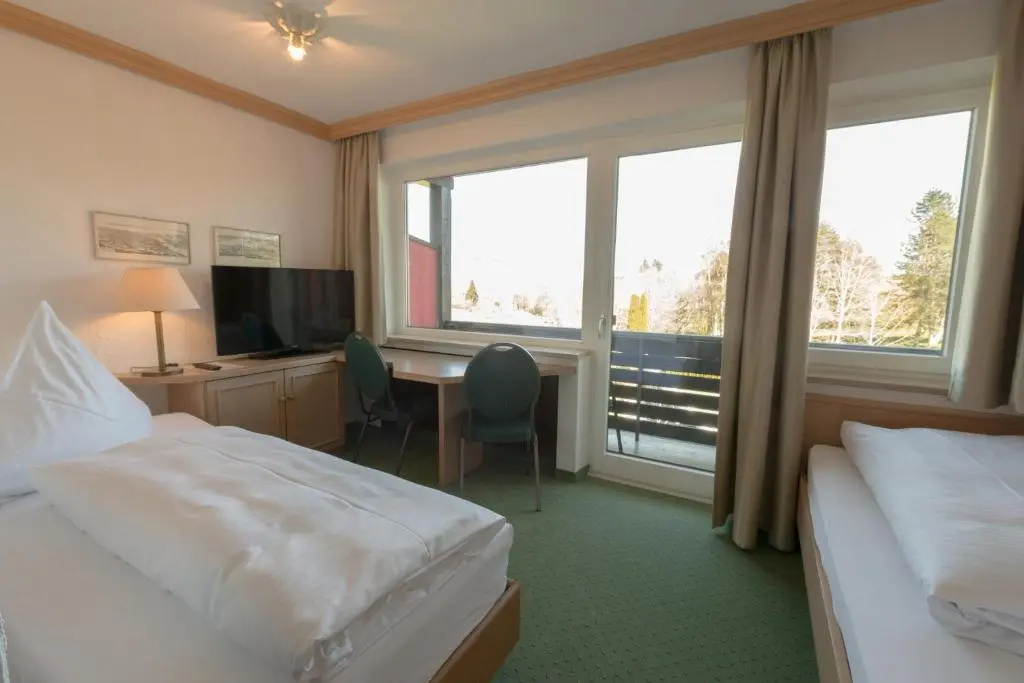 Standard Double room with balcony (twin beds)