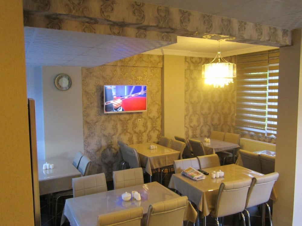 Food & Beverage