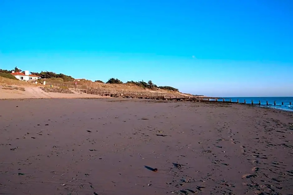 Beach & Waterfront