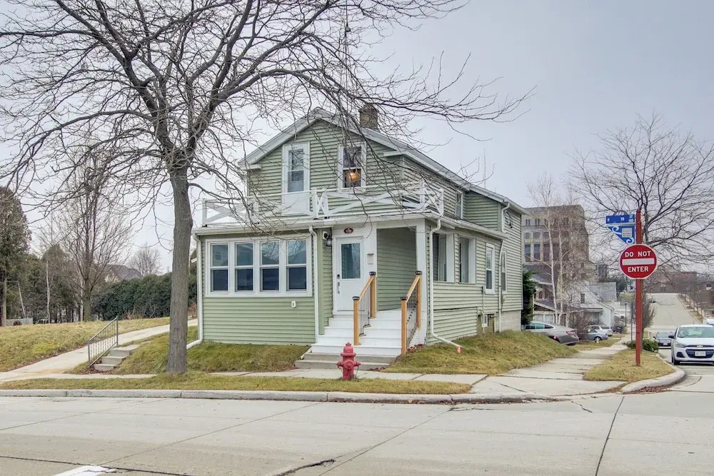 Coastal Comfort & Golfers' Paradise in Sheboygan!