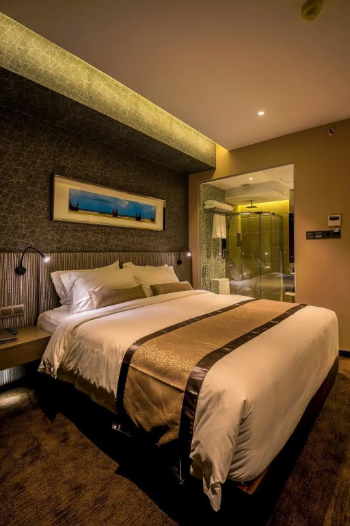 Executive Double Suite (full double bed)