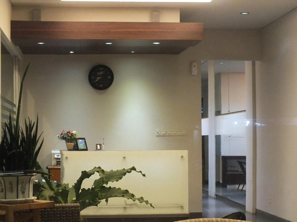 Lobby & Reception