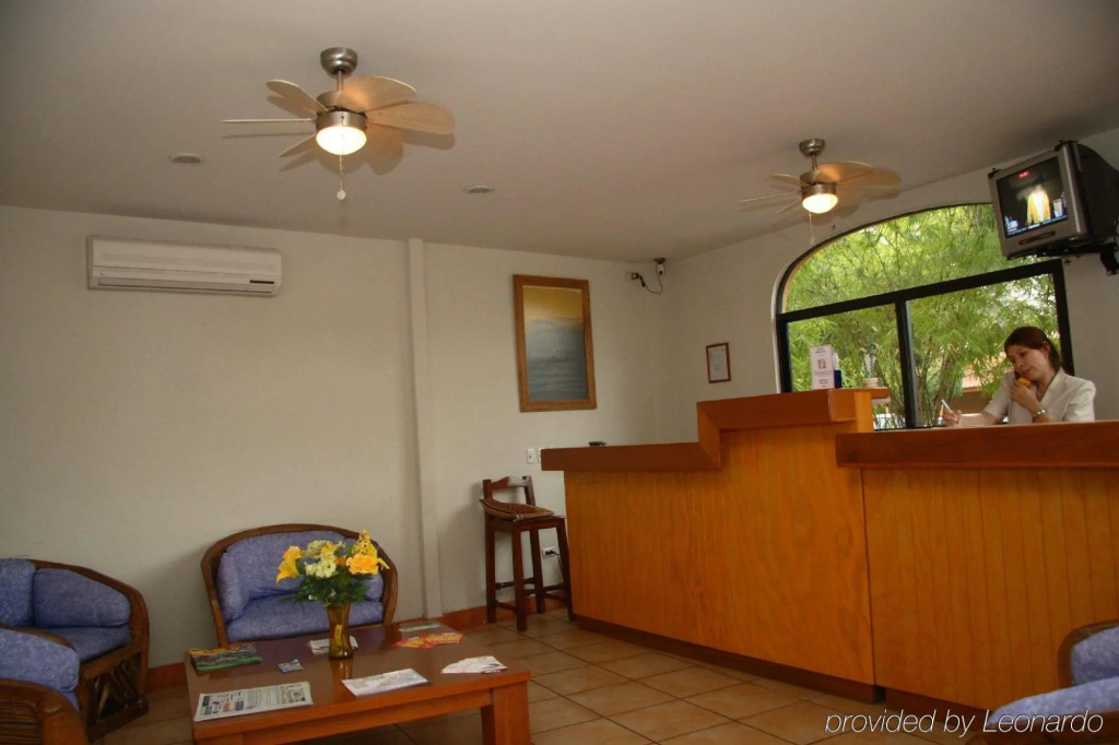 Lobby & Reception