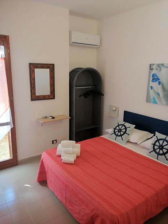 Le Rocce Holiday Rooms