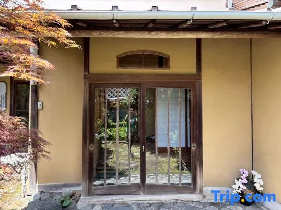 Traditional Japanese House with Natural Hot Spring Bath in Shimoda