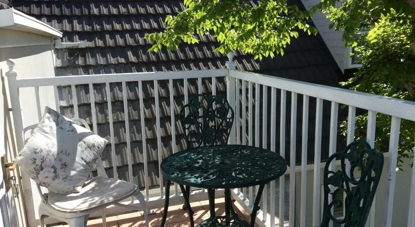 Balcony & Terrace