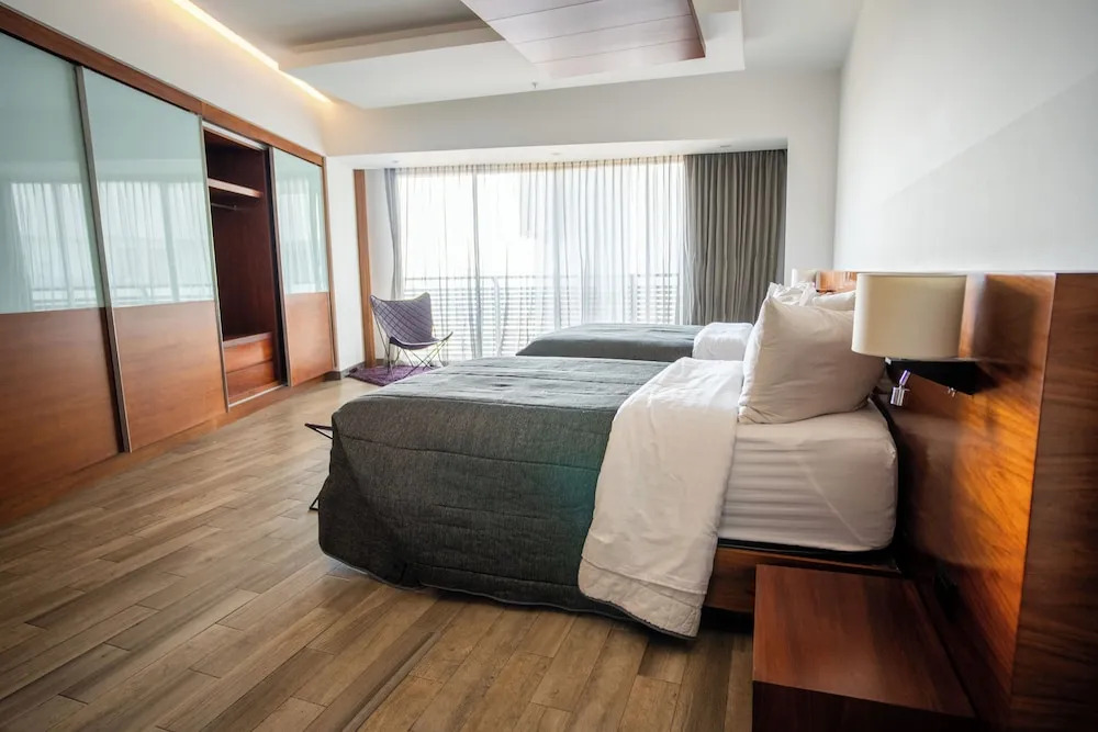 Люкс Executive с балконом в Sonata Hotel