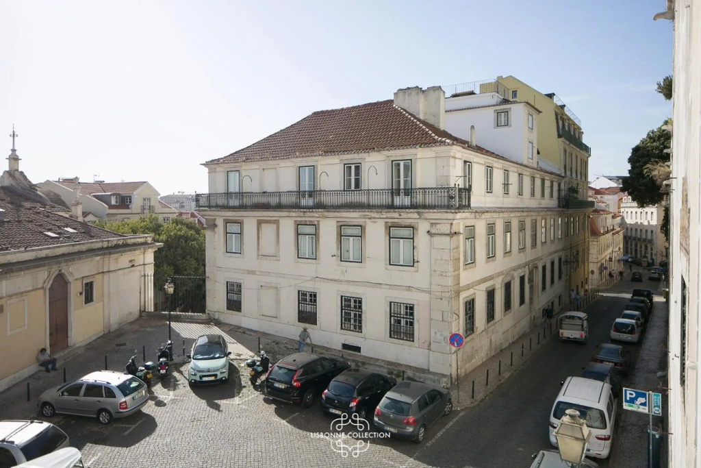 Alfama Deluxe Duplex 53 by Lisbonne Collection
